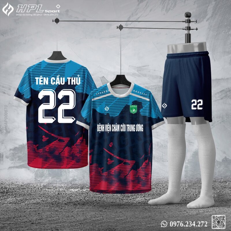 Đồng Phục Bóng Đá Xanh Navy Đỏ Đô Năng Động – Áo Bóng Đá Bệnh Viện Châm Cứu